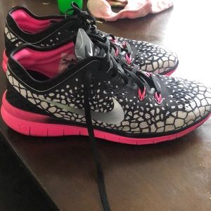 Nike size 8 woman’s sneaker